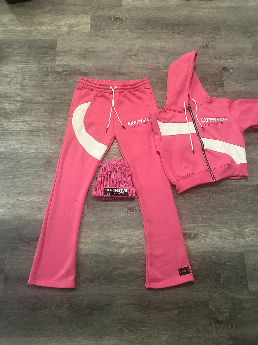 Expensive “C’est Le Mien” Pink Rose Set